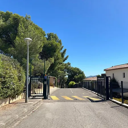 Studio, A Deux Pas Des Plages, Terrasse Et Parking Apartman Bandol