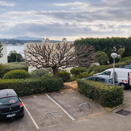 Studio, A Deux Pas Des Plages, Terrasse Et Parking Apartman