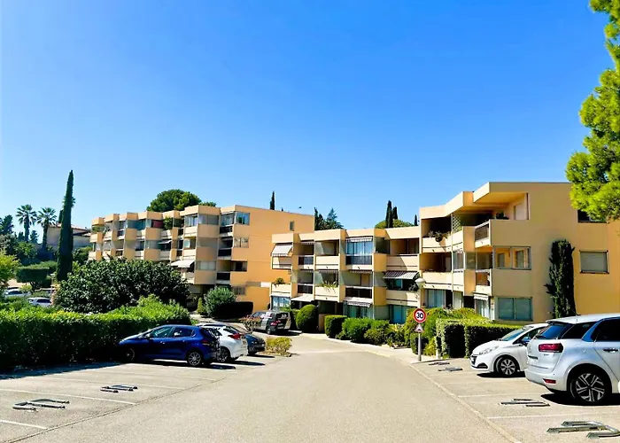 Studio, A Deux Pas Des Plages, Terrasse Et Parking *