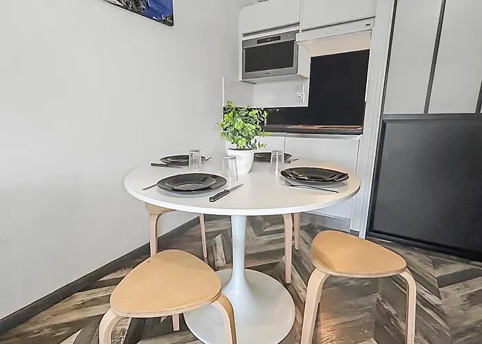 Studio, A Deux Pas Des Plages, Terrasse Et Parking Апартаменты *