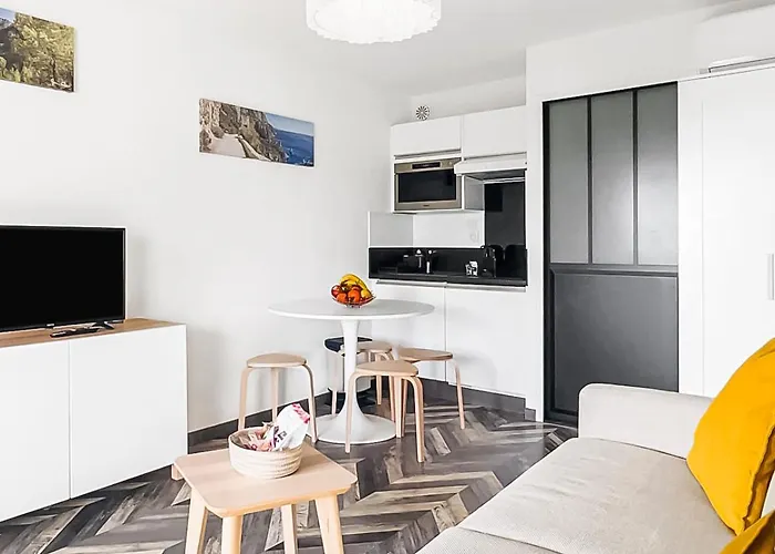 Studio, A Deux Pas Des Plages, Terrasse Et Parking